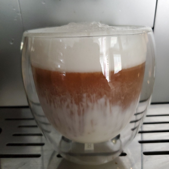 Meet your Posher, Lori - Picture 3 of 4